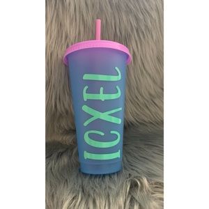 Color changing cups